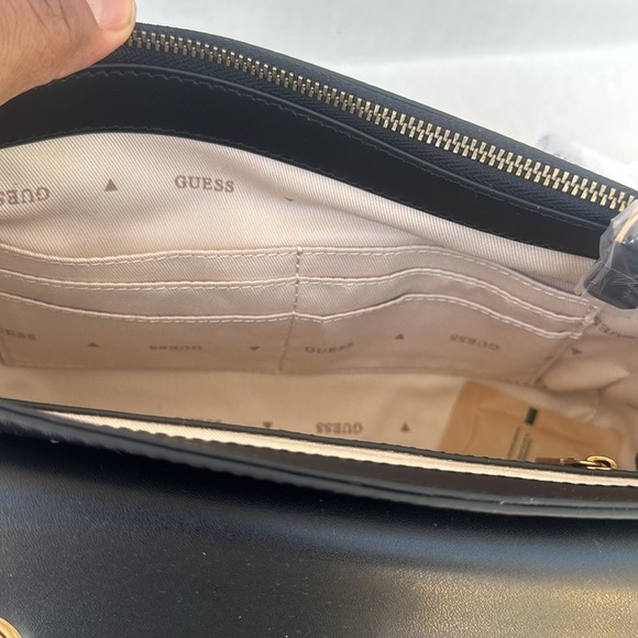 New GUESS Iseline Convertible Crossbody Flap, Leopard - Picture 6 of 15